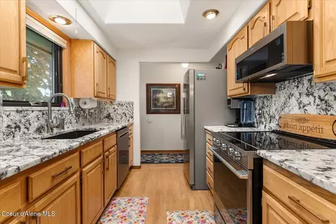 Kitchen - 1768 N Havichur Loop, Post Falls, ID 83854 photo 2 of 6