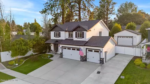 10589 N Crimson Dr, Hayden, ID 83835