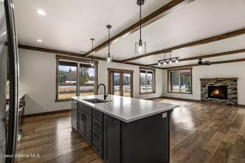 Living - 147 Backtrack Rd, Sandpoint, ID 83864 photo 5 of 5