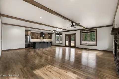 Living - 147 Backtrack Rd, Sandpoint, ID 83864 photo 3 of 5