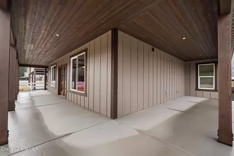 Exterior - 147 Backtrack Rd, Sandpoint, ID 83864 photo 4 of 9