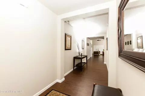 Entry Way - 1270 E Walton Ave, Post Falls, ID 83854 photo 2 of 2
