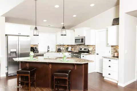 Kitchen - 1270 E Walton Ave, Post Falls, ID 83854 photo 1 of 4