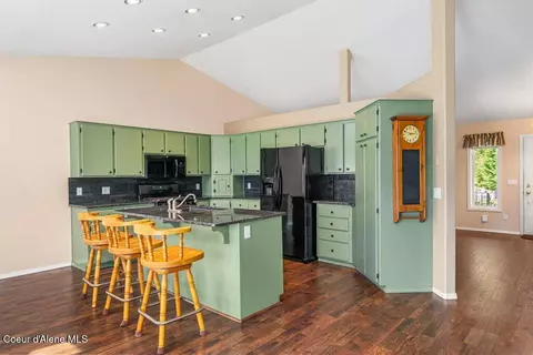Kitchen - 4970 E Shoreline Dr, Post Falls, ID 83854 photo 1 of 2