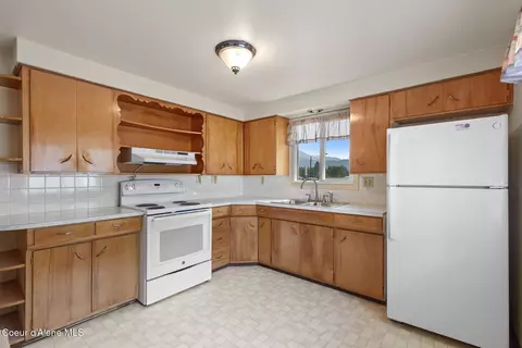 Kitchen - 115 E Fir Ave, Osburn, ID 83849 photo 2 of 3