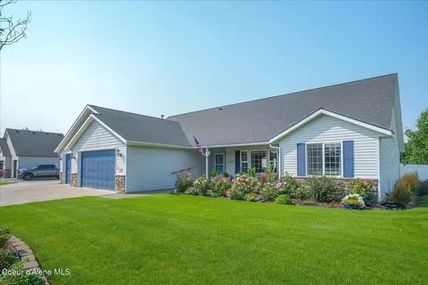 Exterior - 2644 W Falling Star Loop, Post Falls, ID 83854 photo 2 of 22