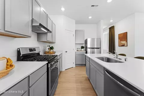 Kitchen - 9214 N Spokane St, Post Falls, ID 83854 photo 3 of 3