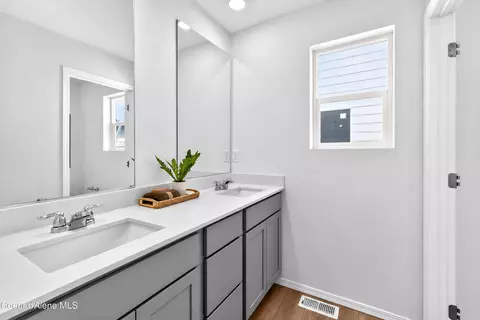 Bath - 9214 N Spokane St, Post Falls, ID 83854 photo 1 of 3