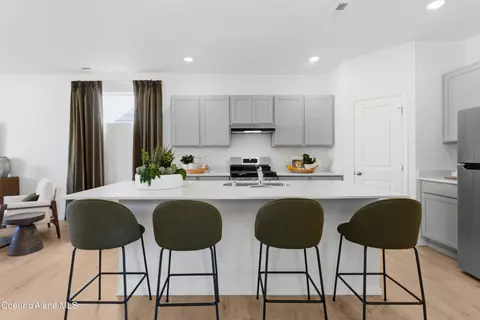 Kitchen - 9214 N Spokane St, Post Falls, ID 83854 photo 2 of 3