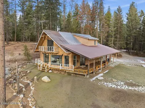 700 Deer Trail Rd, Blanchard, ID 83804