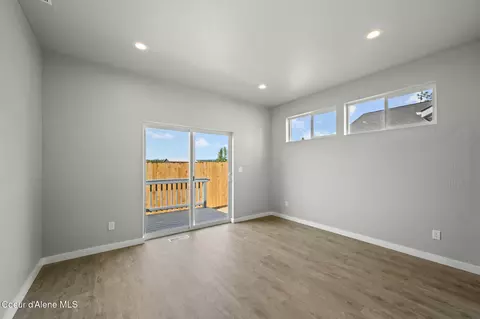 Living - 76 E Beardmore Ave, Priest River, ID 83856 photo 4 of 4