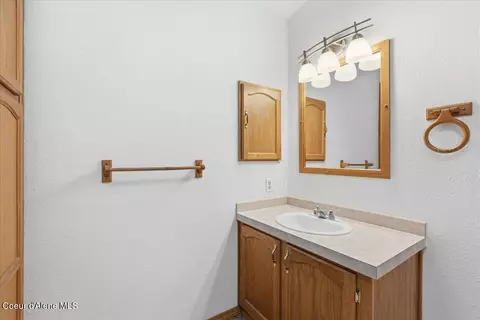 Bath - 52 Promise Ln, Plummer, ID 83851 photo 1 of 3