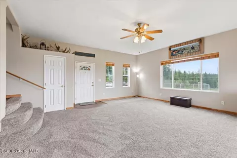 Living - 52 Promise Ln, Plummer, ID 83851 photo 3 of 5