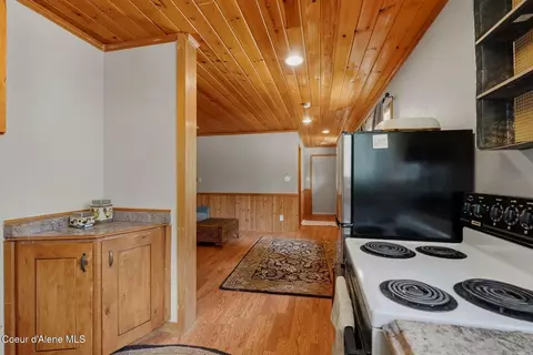 Kitchen - 6328 River Rd, Clark Fork, ID 83811 photo 4 of 7