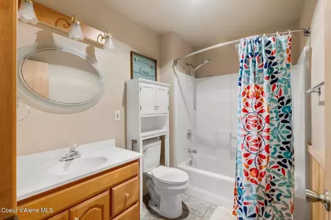 Bath - 6328 River Rd, Clark Fork, ID 83811 photo 3 of 7