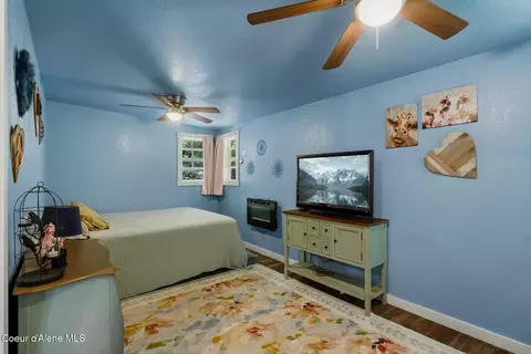 Bedroom - 6328 River Rd, Clark Fork, ID 83811 photo 2 of 15