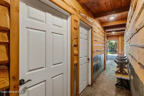 Entry Way - 6328 River Rd, Clark Fork, ID 83811 photo 2 of 2