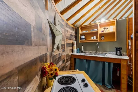Kitchen - 6328 River Rd, Clark Fork, ID 83811 photo 6 of 7