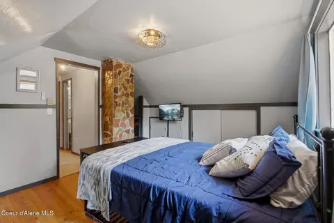 Bedroom - 6328 River Rd, Clark Fork, ID 83811 photo 3 of 15