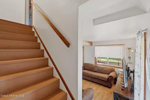 Entry Way - 6328 River Rd, Clark Fork, ID 83811 photo 1 of 2