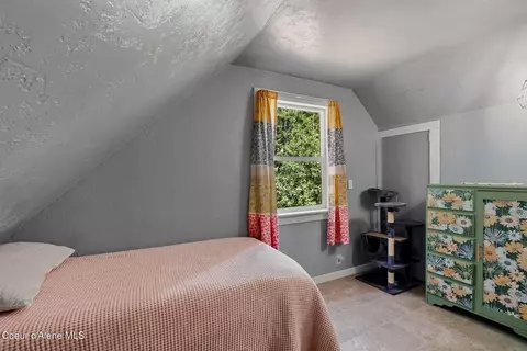 Bedroom - 6328 River Rd, Clark Fork, ID 83811 photo 6 of 15