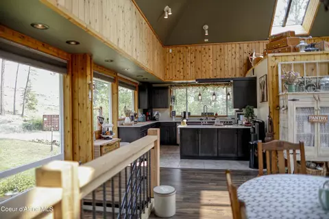 Kitchen - 483 Paradise Ln, Pinehurst, ID 83850 photo 15 of 15