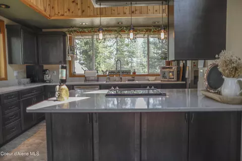 Kitchen - 483 Paradise Ln, Pinehurst, ID 83850 photo 1 of 15
