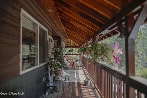 Exterior - 483 Paradise Ln, Pinehurst, ID 83850 photo 10 of 11