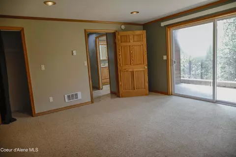 Bedroom - 483 Paradise Ln, Pinehurst, ID 83850 photo 6 of 9