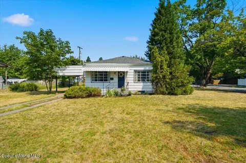 821 E Lakeside Ave, Coeur D'alene, ID 83814