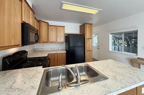 Kitchen - 9047 N Starr Loop, Hayden, ID 83835 photo 1 of 1