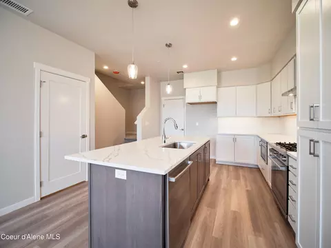 Kitchen - 1042 E 4th Ave, Post Falls, ID 83854 photo 2 of 3