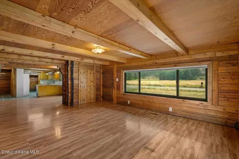 Living - 1034 E Settlement Rd, Priest River, ID 83856 photo 4 of 6