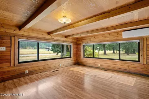 Living - 1034 E Settlement Rd, Priest River, ID 83856 photo 3 of 6