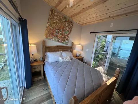 Bedroom - 1141 E Merganser Ln, Harrison, ID 83833 photo 2 of 5