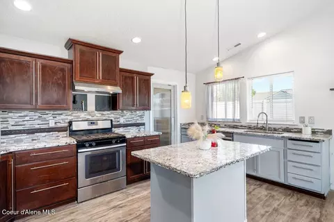 Kitchen - 1704 N Pyroclast St, Post Falls, ID 83854 photo 2 of 5