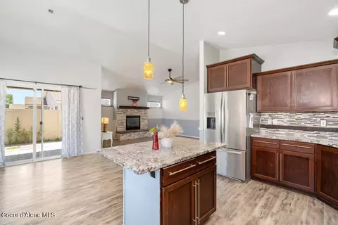 Kitchen - 1704 N Pyroclast St, Post Falls, ID 83854 photo 3 of 5