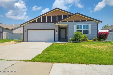 1704 N Pyroclast St, Post Falls, ID 83854