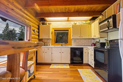 Kitchen - 524 Glacier Loop, Bayview, ID 83803 photo 1 of 2