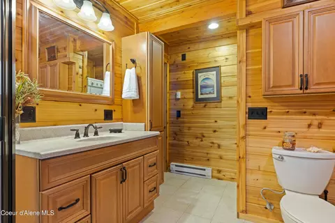 Bath - 524 Glacier Loop, Bayview, ID 83803 photo 1 of 2