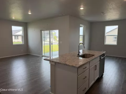 4485 E Rare Fox Ave, Post Falls, ID 83854 photo 4
