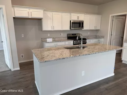 4485 E Rare Fox Ave, Post Falls, ID 83854 photo 3