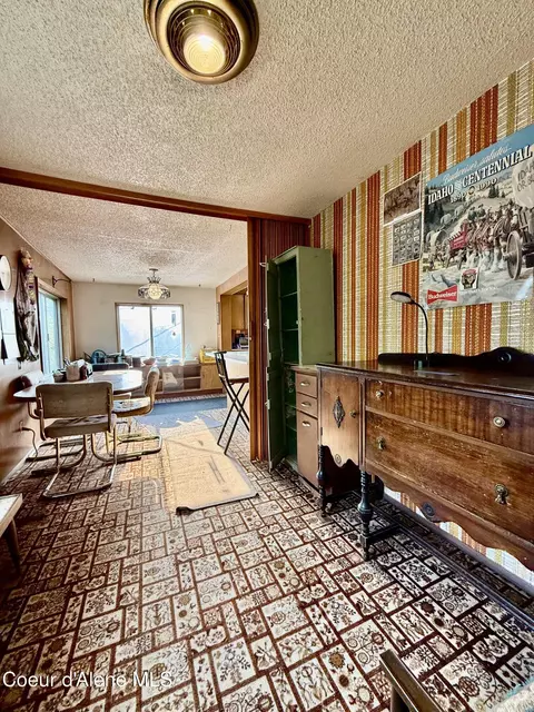 Entry Way - 24 Union Ave, Silverton, ID 83867 photo 1 of 1