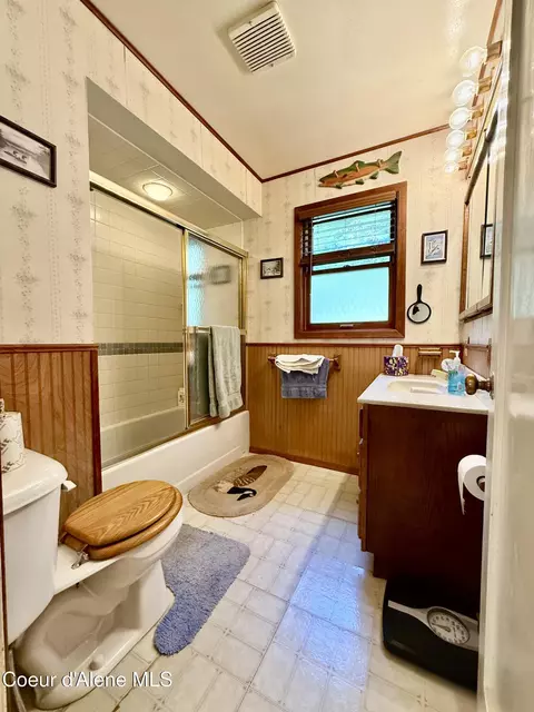 Bath - 24 Union Ave, Silverton, ID 83867 photo 1 of 1