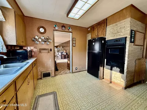 Kitchen - 24 Union Ave, Silverton, ID 83867 photo 2 of 2