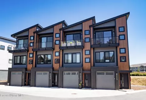 2968 N Suzanne Ct, Coeur D'alene, ID 83814