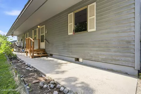 Exterior - 1613 Cedar St, Sandpoint, ID 83864 photo 4 of 4