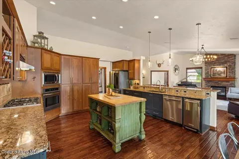 Kitchen - 357 S Cane St, Post Falls, ID 83854 photo 4 of 7