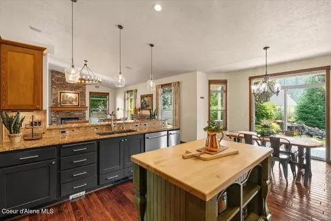 Kitchen - 357 S Cane St, Post Falls, ID 83854 photo 5 of 7