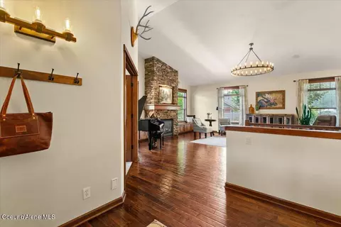 Entry Way - 357 S Cane St, Post Falls, ID 83854 photo 1 of 2